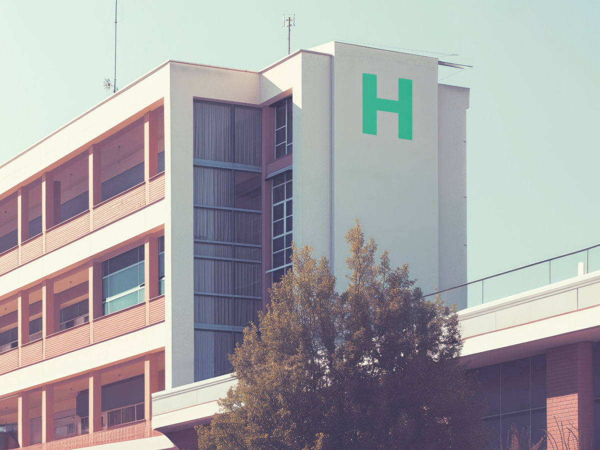Vue du Centre Hospitalier d'Avignon abritant le caisson hyperbare.
